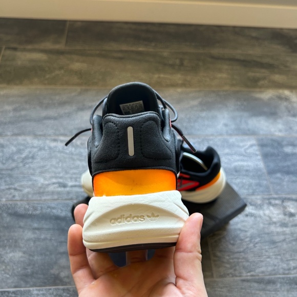 Adidas Ozelia 3 Stripes Yeezy Kanye West Sneakers - Picture 2 of 11